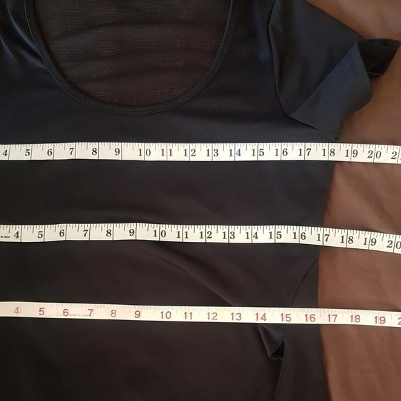 Justfab Active Womens Blouse Black Mesh Short Sleeve Asymmetric Side Slit Size S - Picture 9 of 15